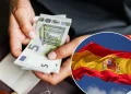 В Іспанії вводиться щомісячний контроль карткових платежів
